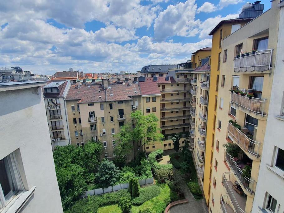Master Apartment With Air Condition And Separated Rooftop Terrace Будапеща Екстериор снимка
